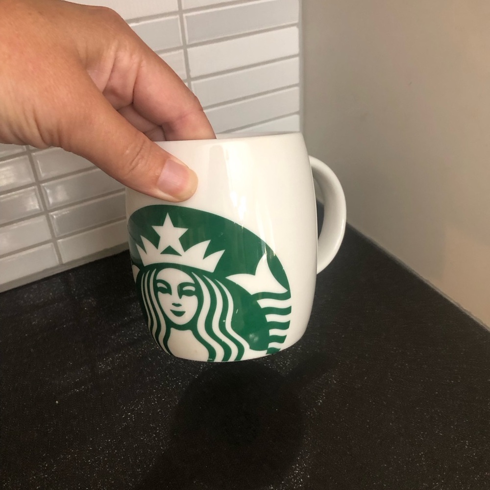 Fabulous 2010 Starbucks logo mug
